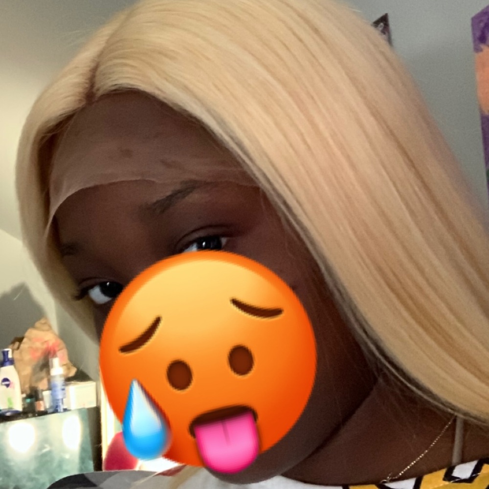 613 Blonde 28’ wig. 13x4x1 . Transparent Lace